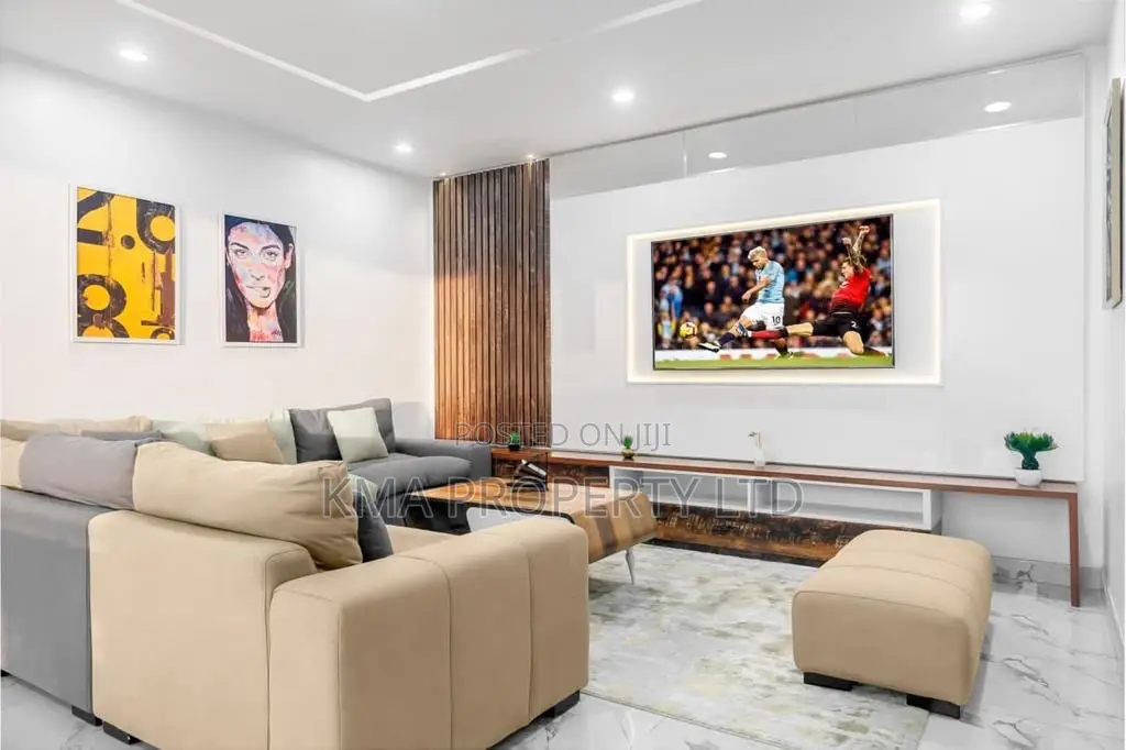 Luxurious 2bedroom Apartment With City View, Swimming Pool and Snooker in Victoria Island