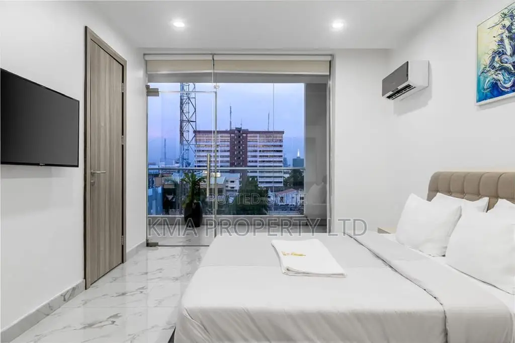 Luxurious 2bedroom Apartment With City View, Swimming Pool and Snooker in Victoria Island