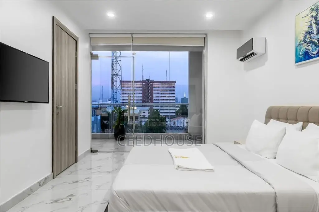 Luxurious 2bedroom Apartment With City View, Swimming Pool and Snooker in Victoria Island