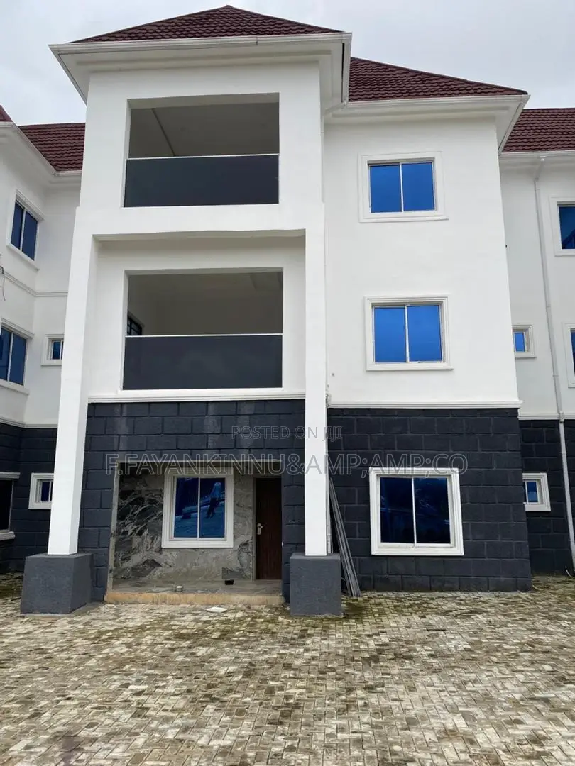 4bdrm Townhouse/Terrace in Dawaki for sale in Dawaki
