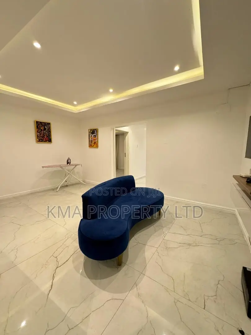 My Luxurious 5/4 Bedrooms Duplex ( Self Compound ) in Lekki Phase 1