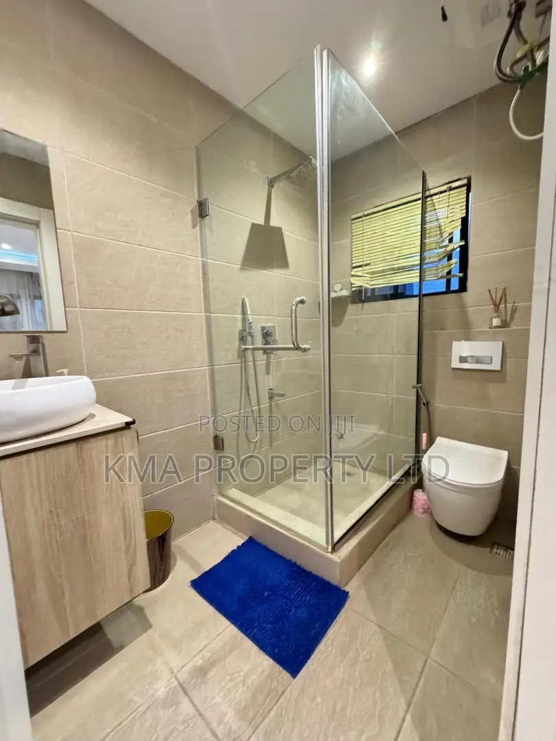 My Luxurious 5/4 Bedrooms Duplex ( Self Compound ) in Lekki Phase 1