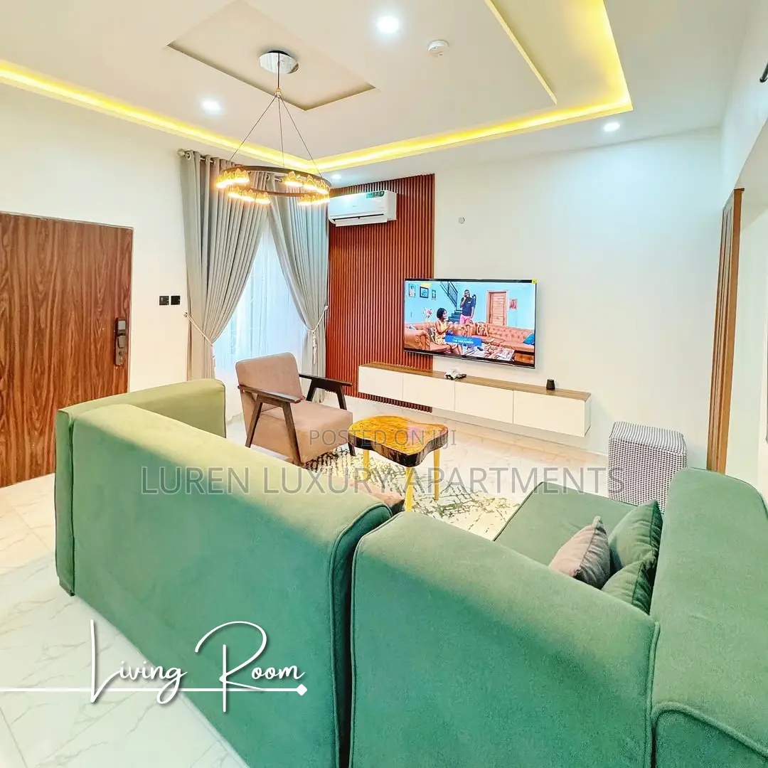 2 Bedroom Luxury Apartment With Ps5 at Lugbe, Abuja in Lugbe District