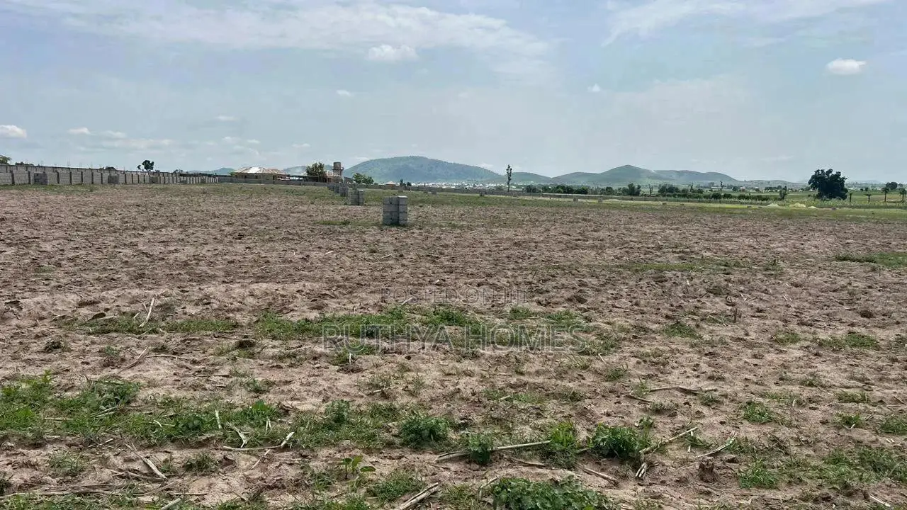 Land For Sale With Cof O In Ogbor Hill Aba in Aba North