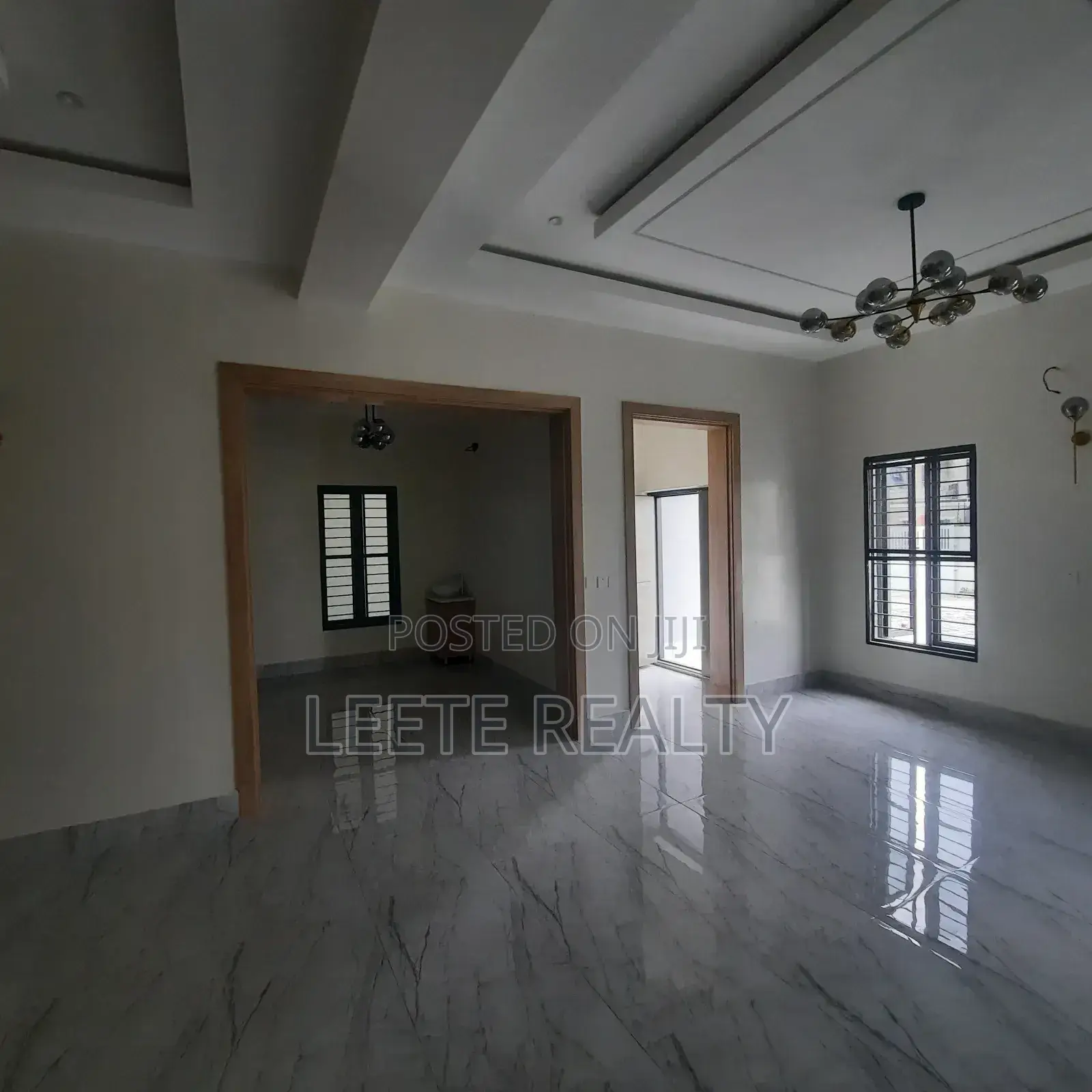 5bdrm Townhouse/Terrace in Kado for sale in Kado