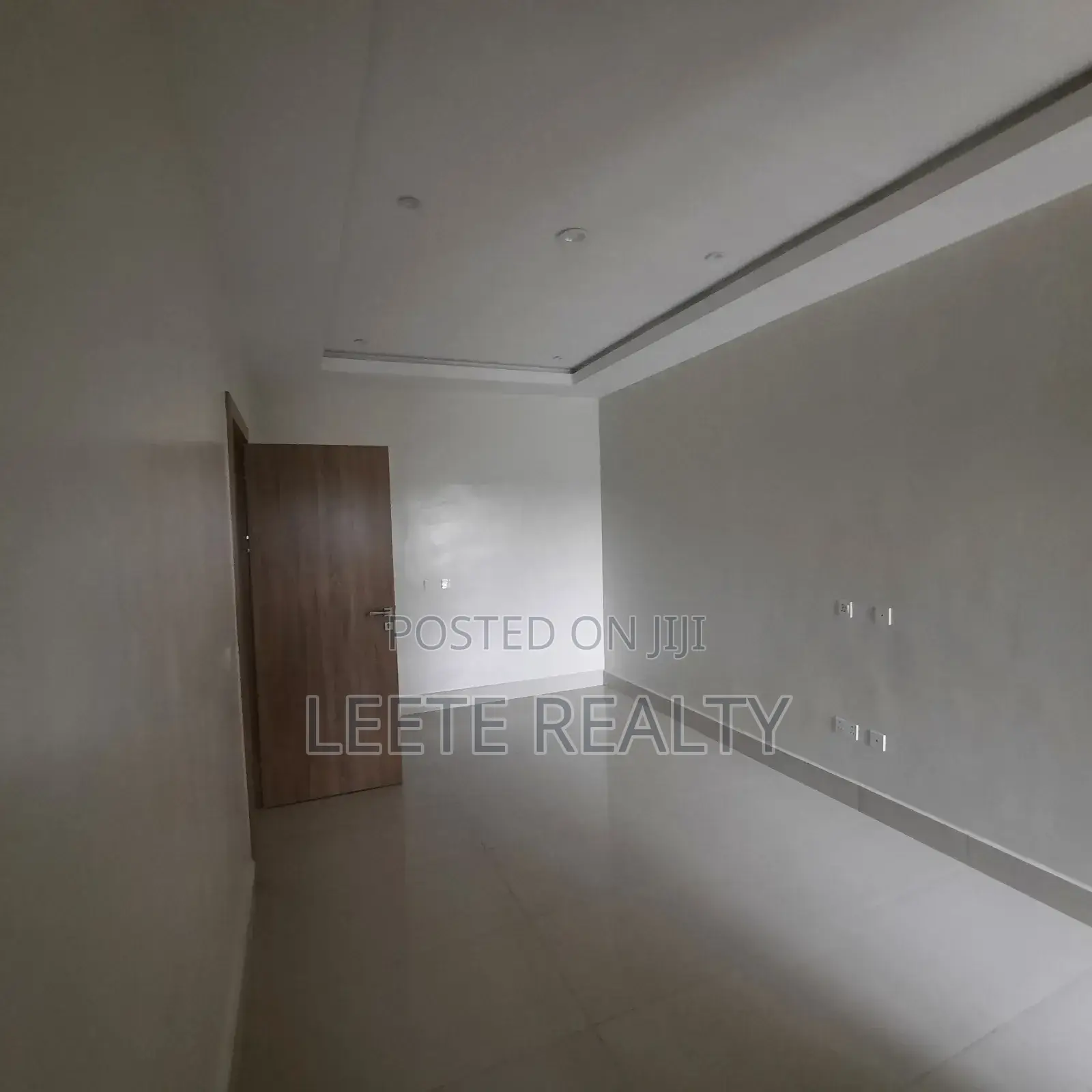 5bdrm Townhouse/Terrace in Kado for sale in Kado