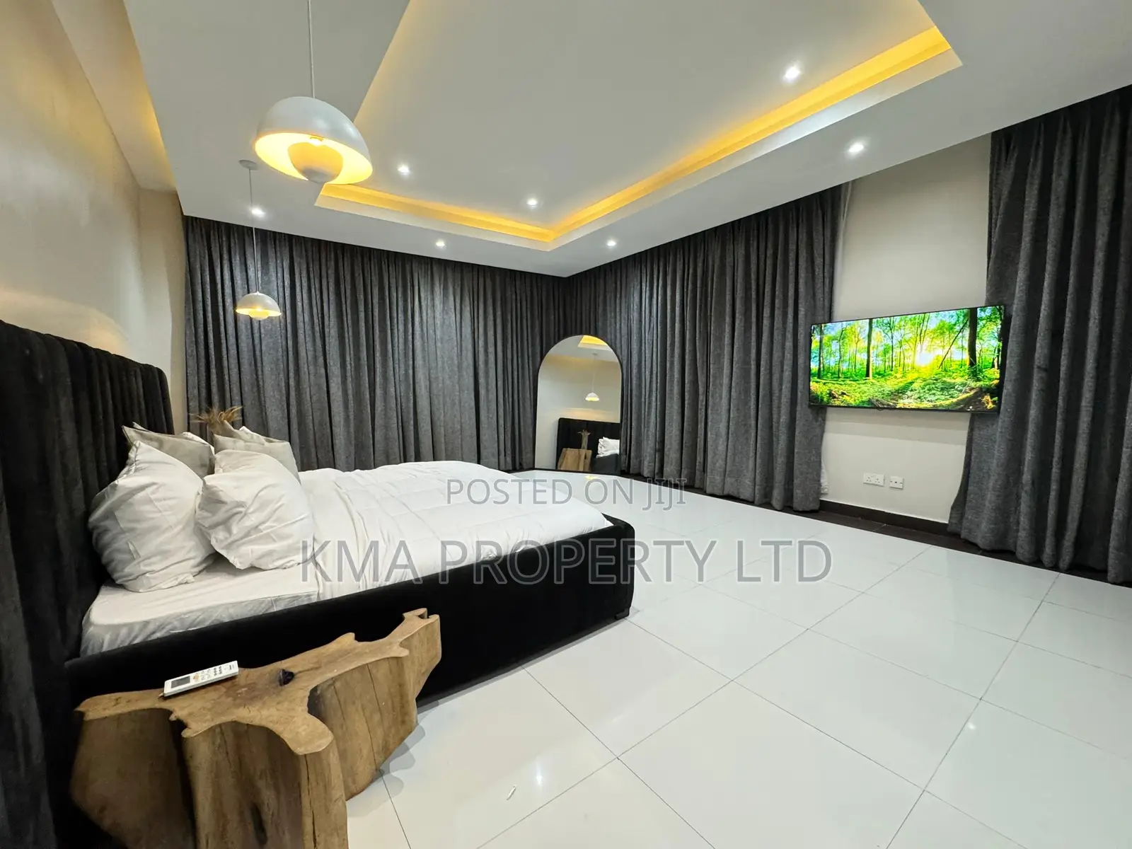 Luxurious 2 Bedroom Penthouse With Pool Gym and Ps5 in Victoria Island