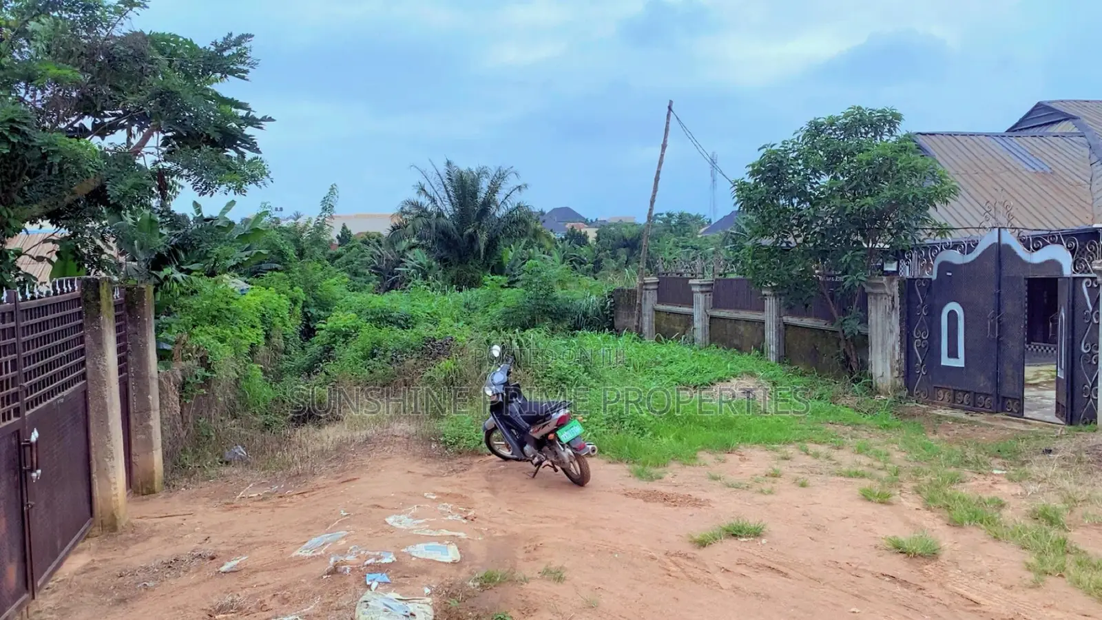 Distress Sales 1,789.45 SQM of Land(3 Plots ) Location: Oke-Odu in Akure