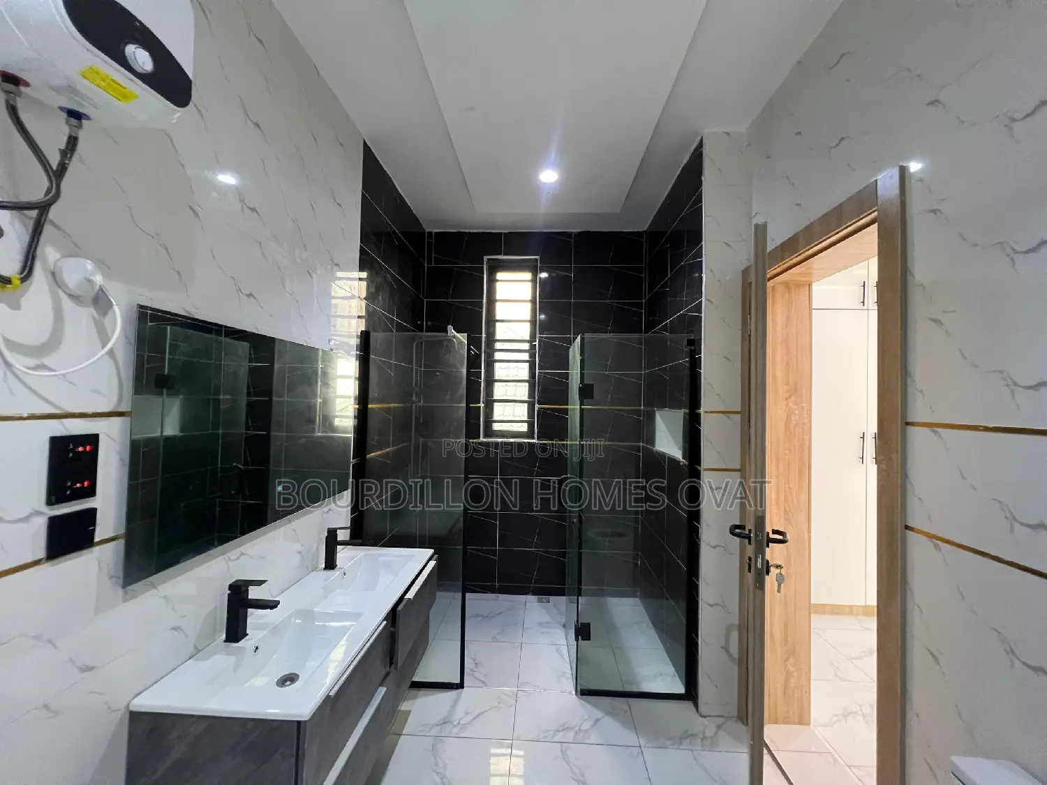 4bdrm Duplex in Ologolo for sale in Ologolo