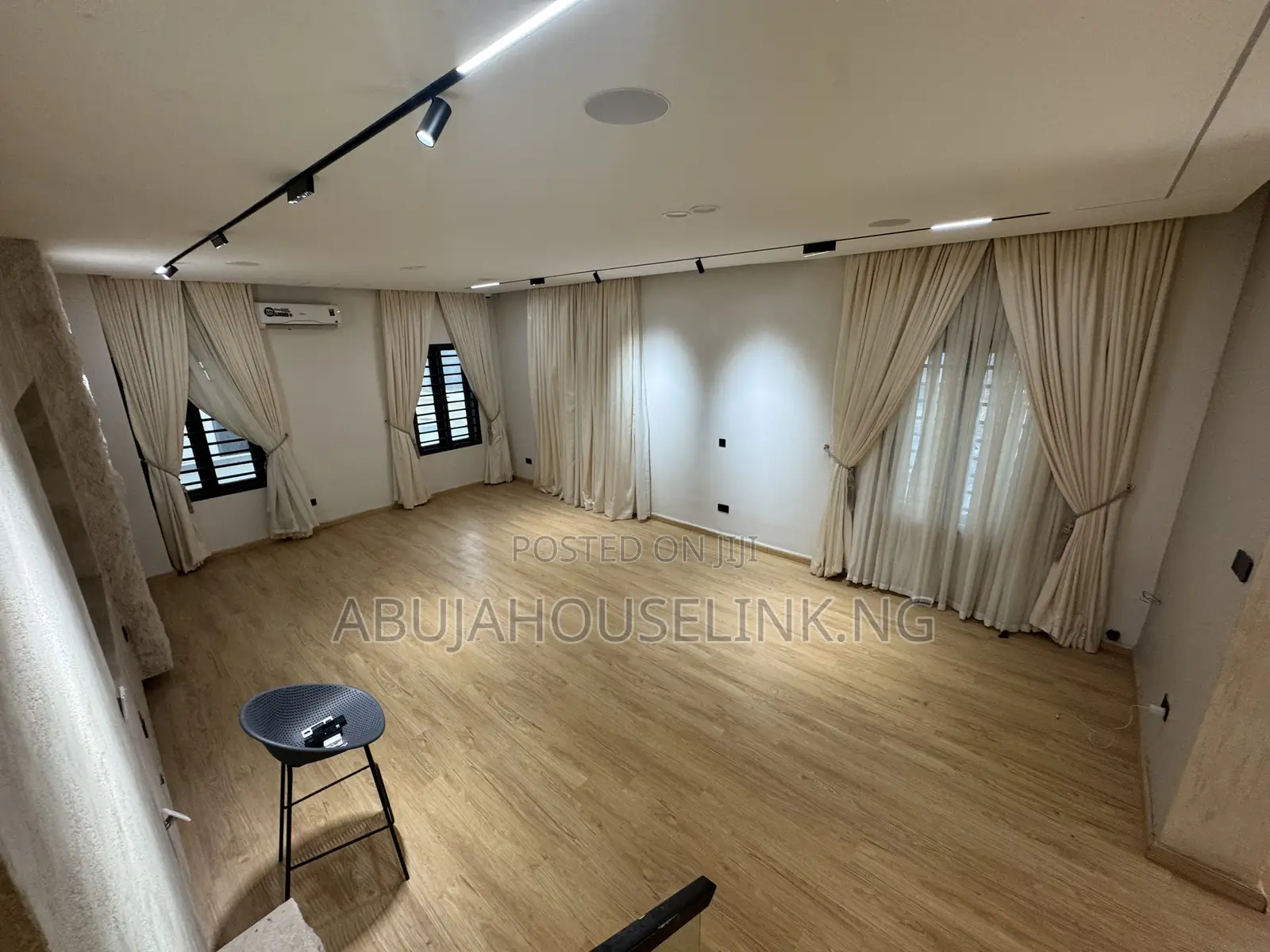 5bdrm Duplex in Guzape Main Abuja for sale in Guzape District