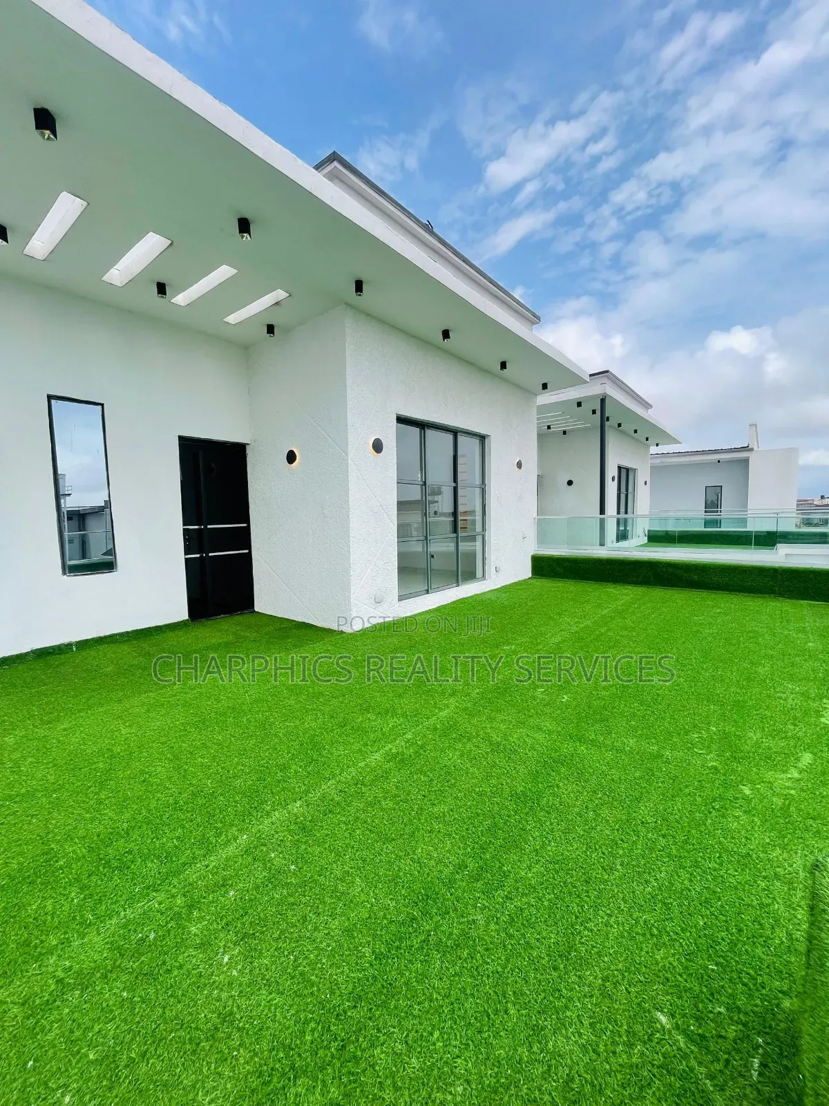 5bdrm Duplex in Osapa london for sale in Osapa london
