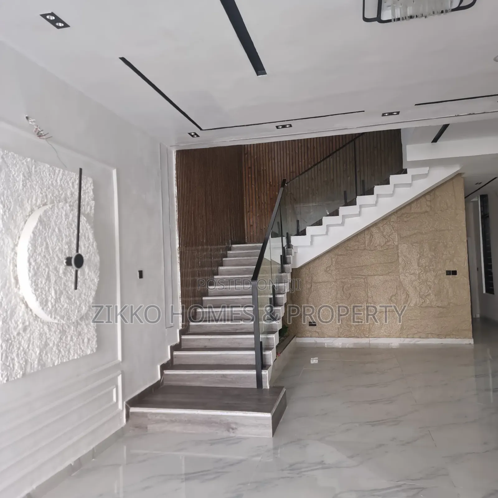 5bdrm Duplex in Ajah, Lekki for sale in Lekki