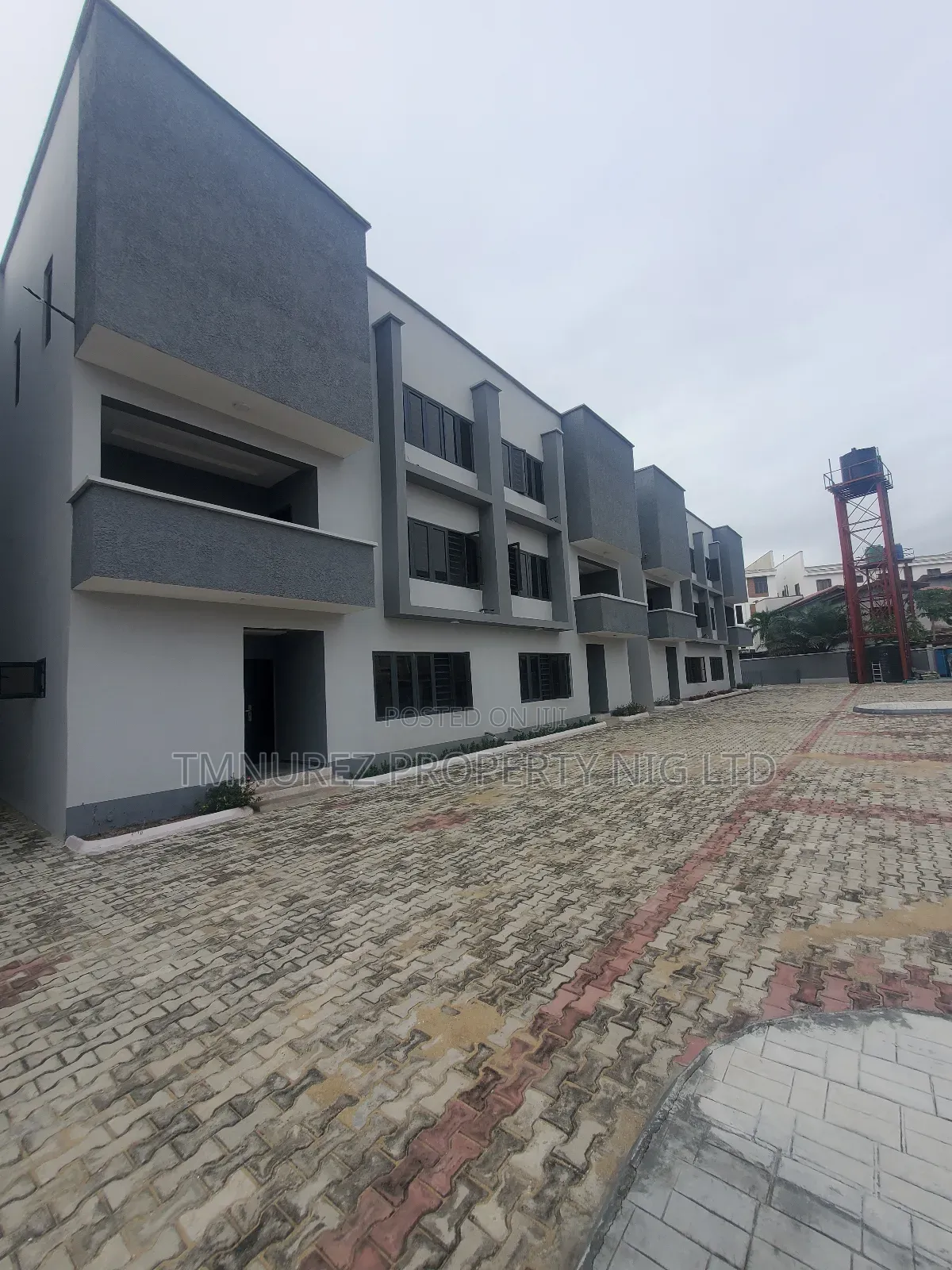 4bdrm Duplex in Ologolo Lekki for sale in Lekki