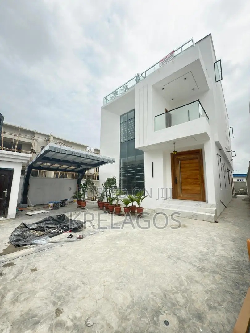 5bdrm Duplex in Chevron for sale in Chevron