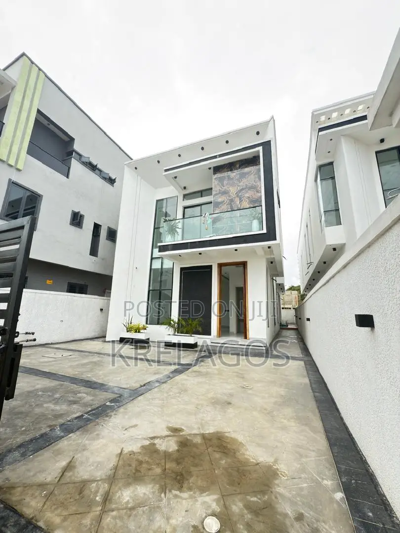 5bdrm Duplex in Chevron for sale in Chevron