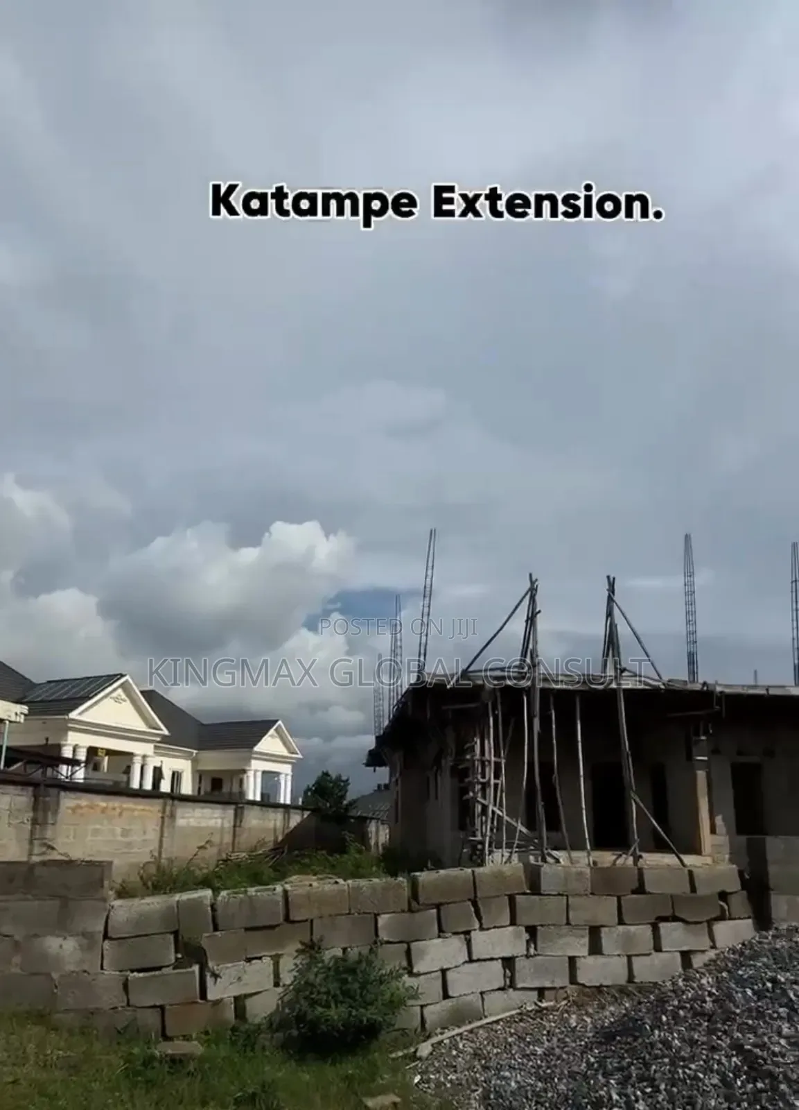 For Sale at Katampe Extension: 
Size: 1,333m2 Residential
Title: Cofo in Katampe