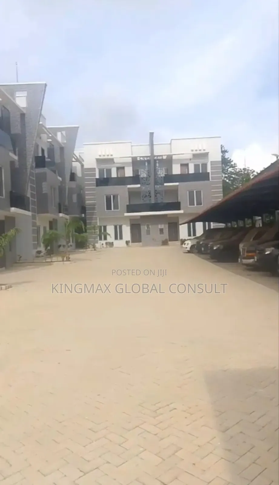 4bdrm Duplex in Guzape Main Abuja for sale in Guzape District