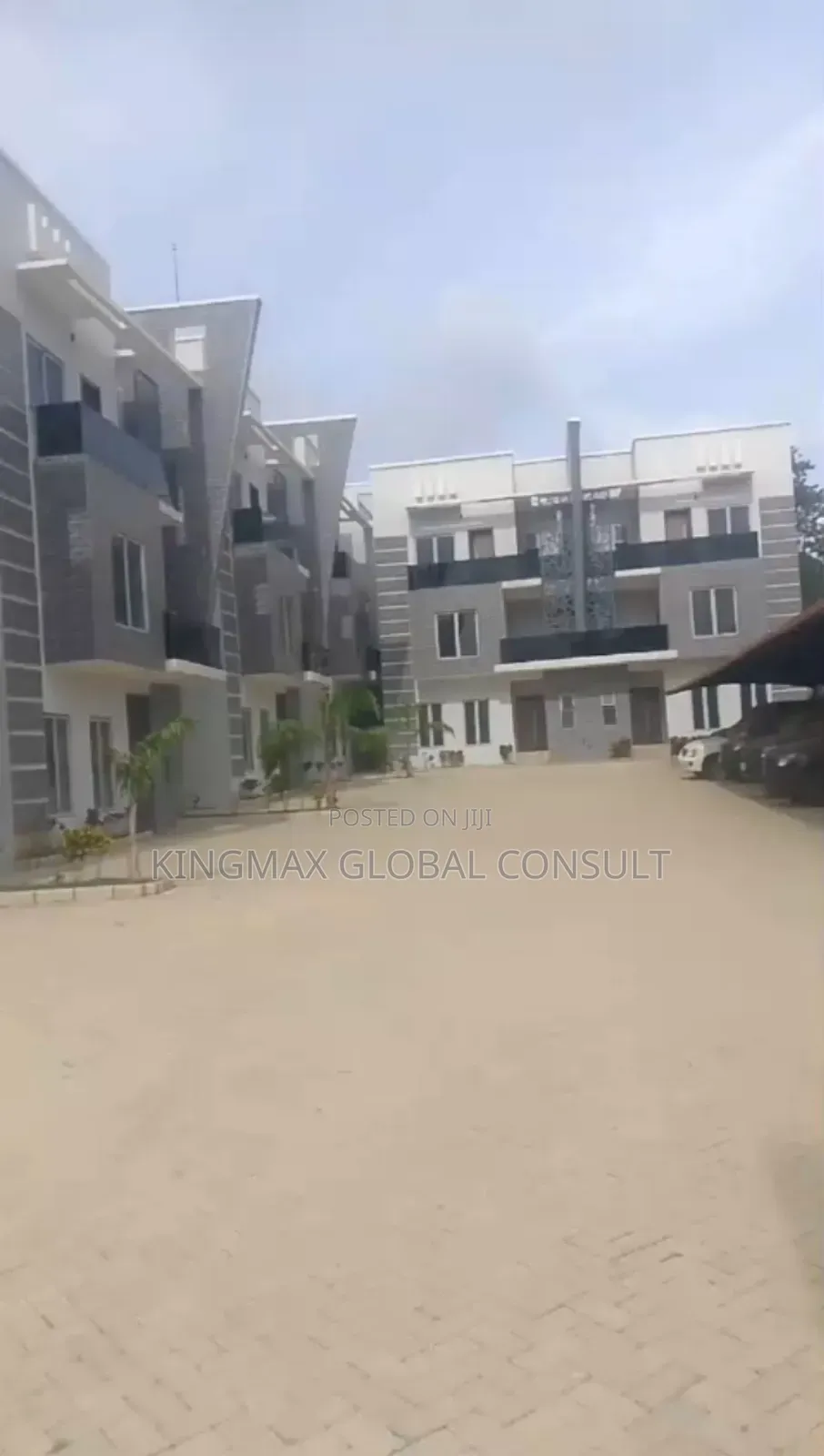 4bdrm Duplex in Guzape Main Abuja for sale in Guzape District