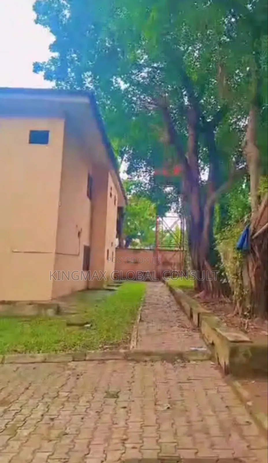 For Sale Land Measuring 1200sqm With an Old Structure :Title:Cofo in Wuse 2