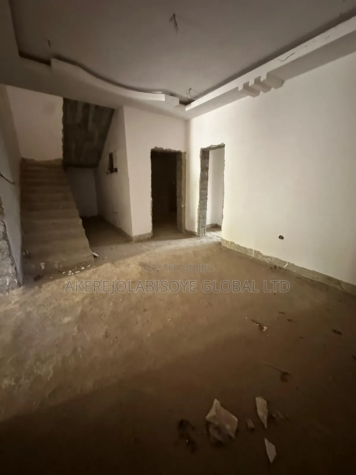 4bdrm Townhouse/Terrace in Close To Catholic for sale in Life Camp