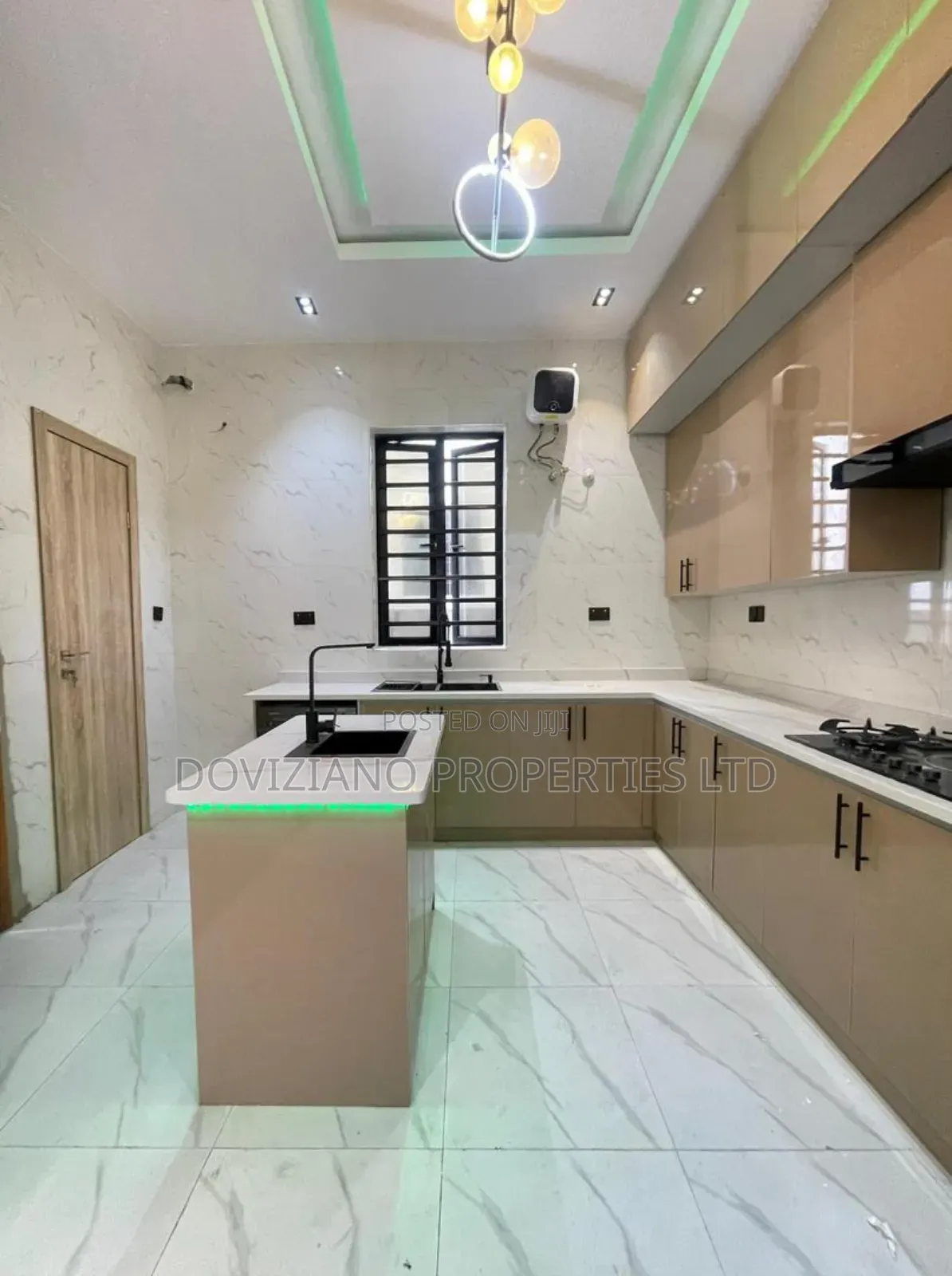 4bdrm Duplex in Lekki for sale in Lekki
