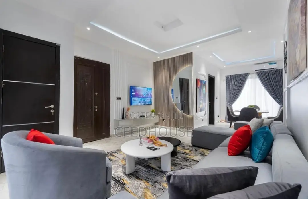 Beautifully Furnished 2 Bedroom Apartment With Ps4 and Snooker in Lekki Phase 1