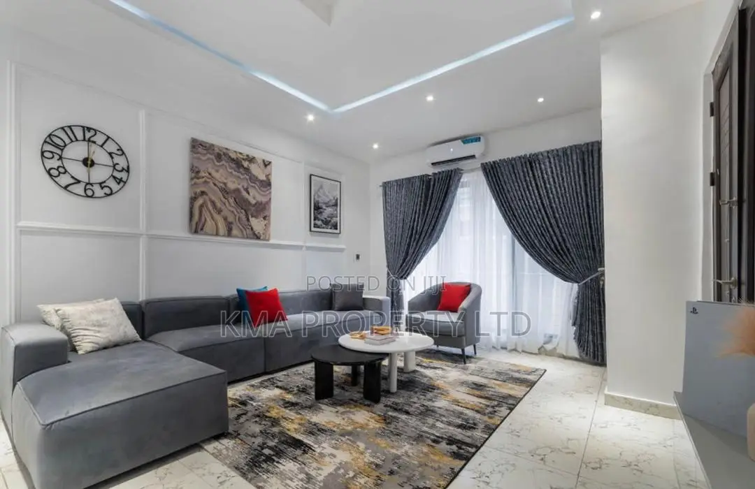 Beautifully Furnished 2 Bedroom Apartment With Ps4 and Snooker in Lekki Phase 1