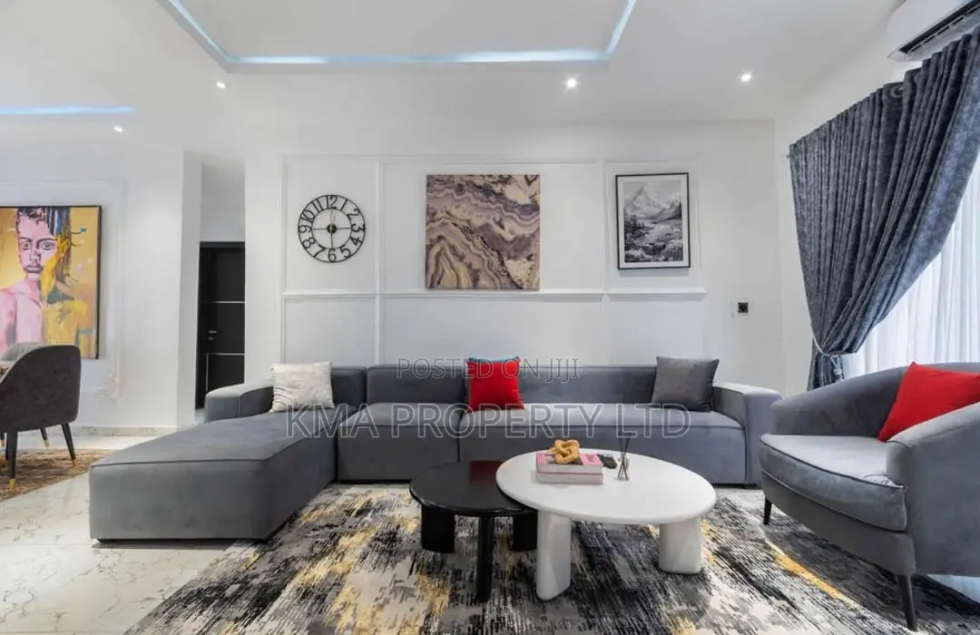 Beautifully Furnished 2 Bedroom Apartment With Ps4 and Snooker in Lekki Phase 1