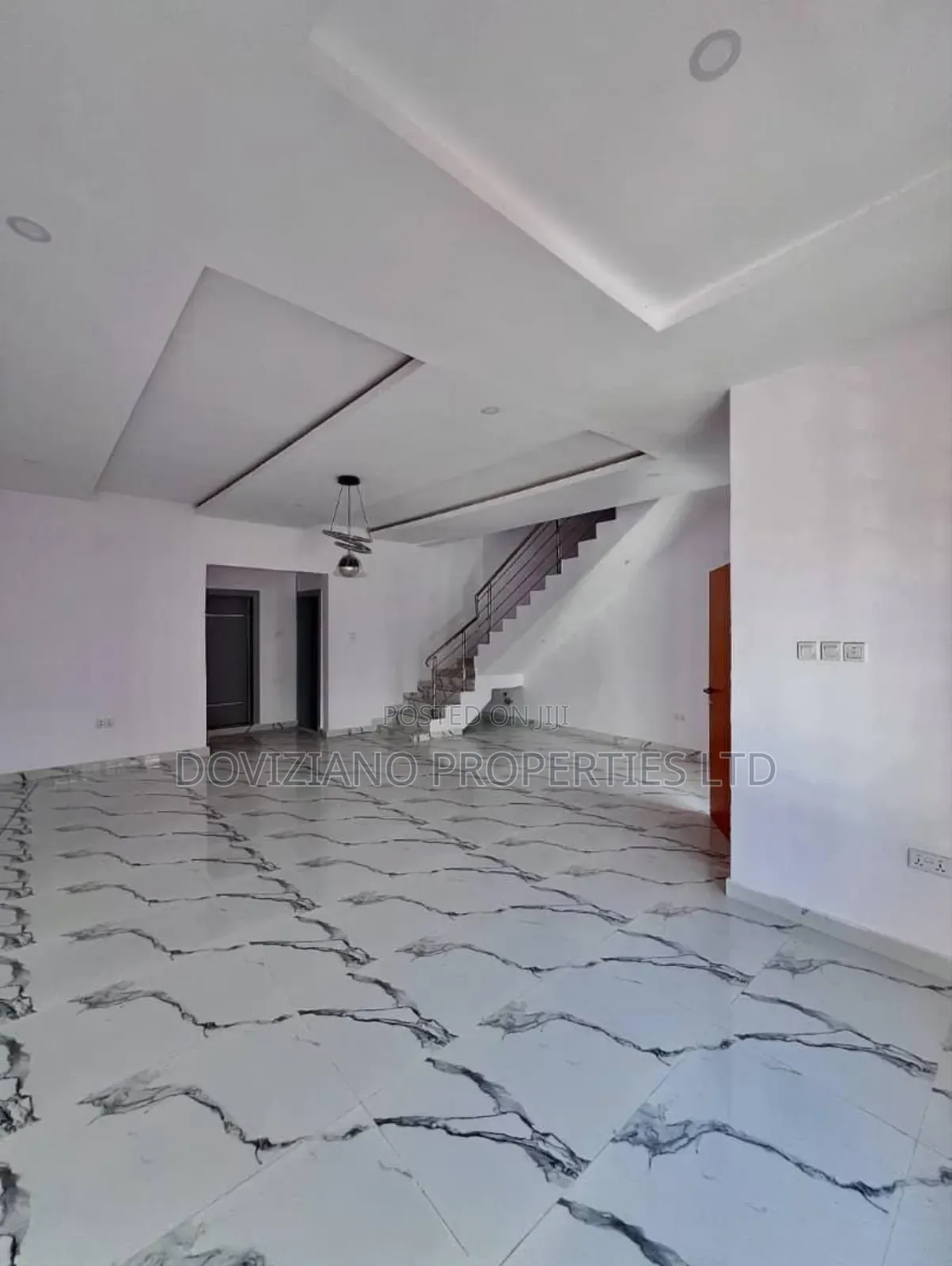 6bdrm Townhouse/Terrace in Lekki for sale in Lekki