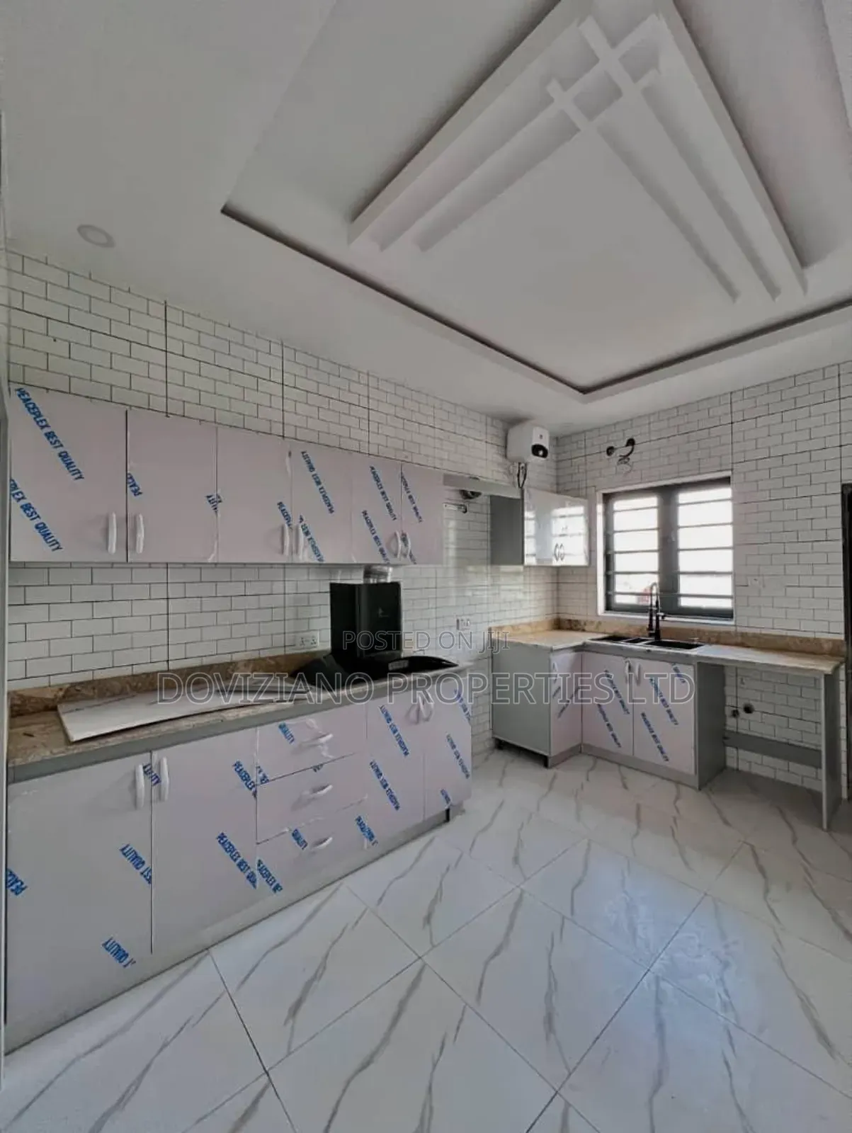 6bdrm Townhouse/Terrace in Lekki for sale in Lekki
