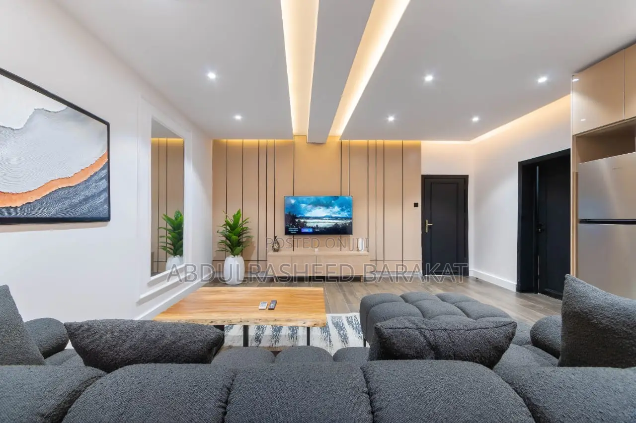 Very Spacious Brand New Luxury One Bedroom Apartment With Pool Gym in Lekki Phase 1
