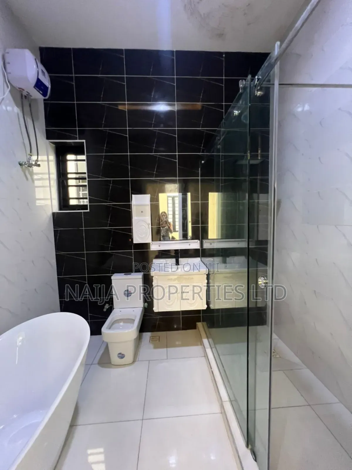 4bdrm Duplex in Lbs, Sangotedo for sale in Sangotedo