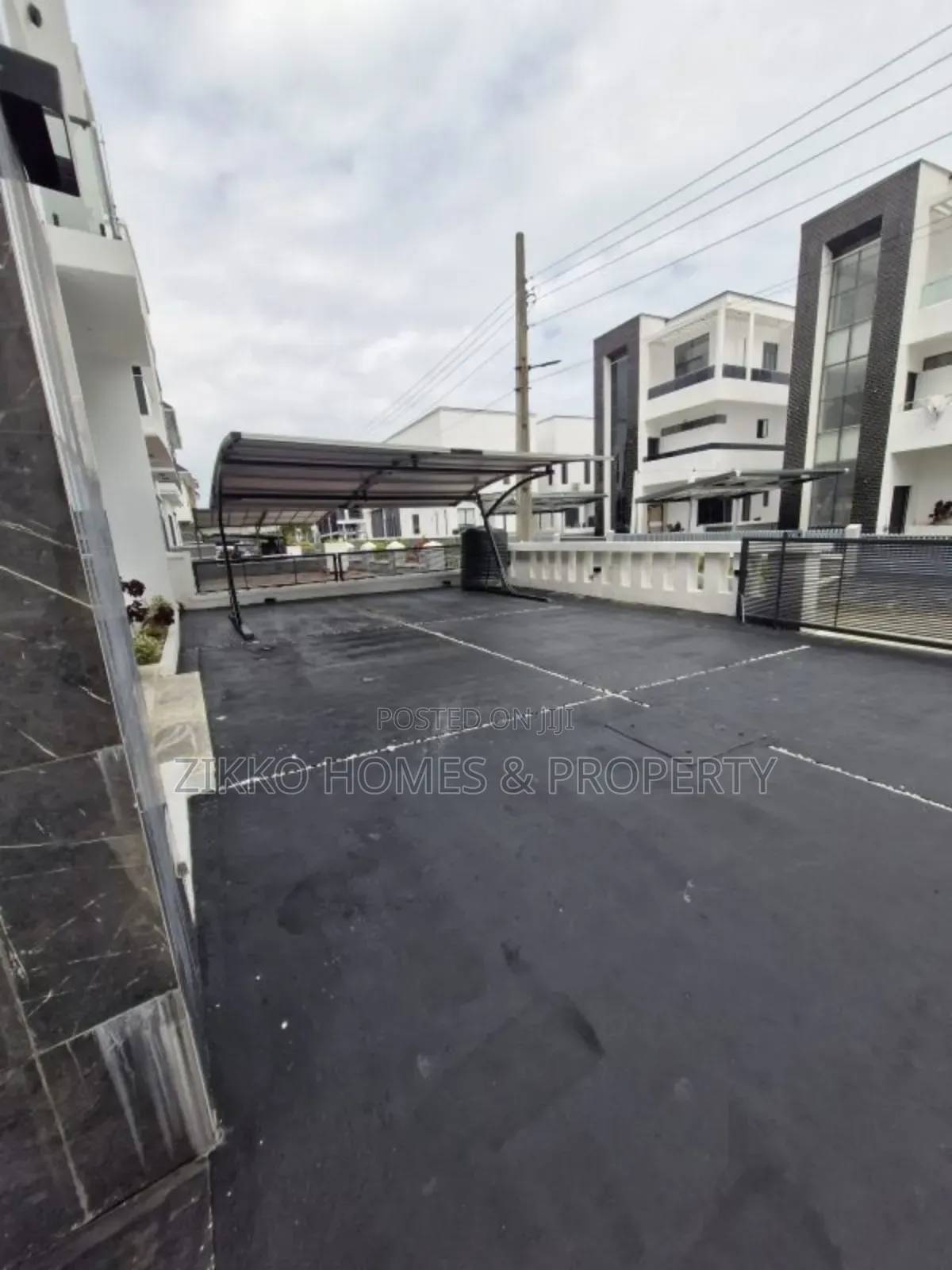 5bdrm Duplex in Megamound, Lekki for sale in Lekki