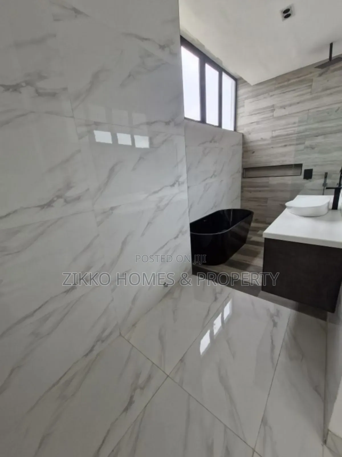 5bdrm Duplex in Megamound, Lekki for sale in Lekki