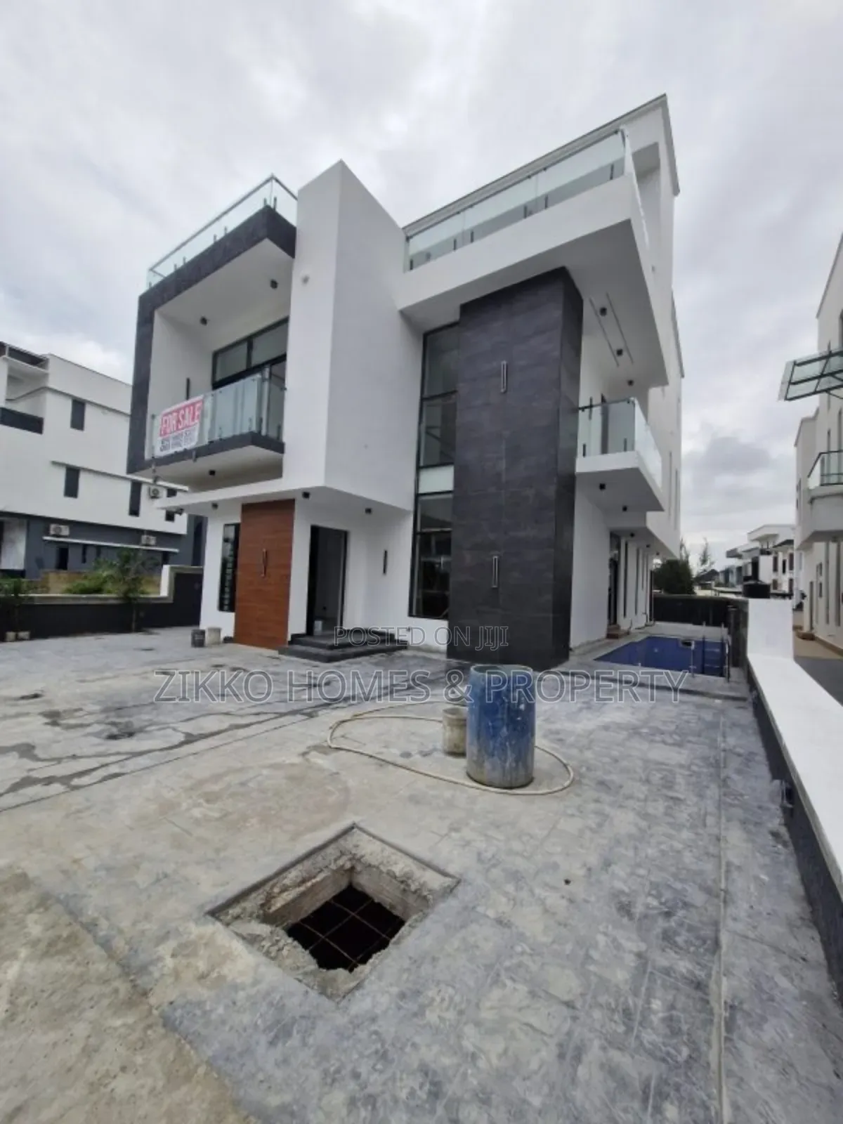 5bdrm Duplex in Megamound, Lekki for sale in Lekki