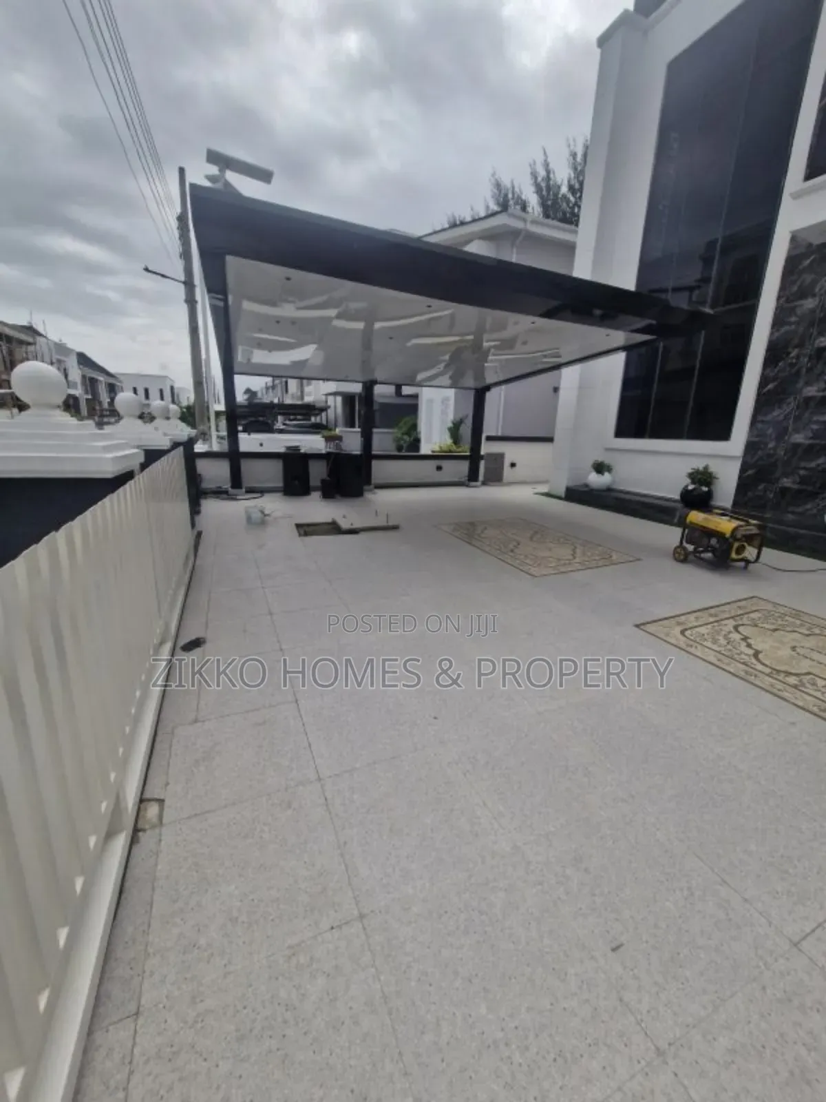 5bdrm Duplex in Megamound, Lekki for sale in Lekki