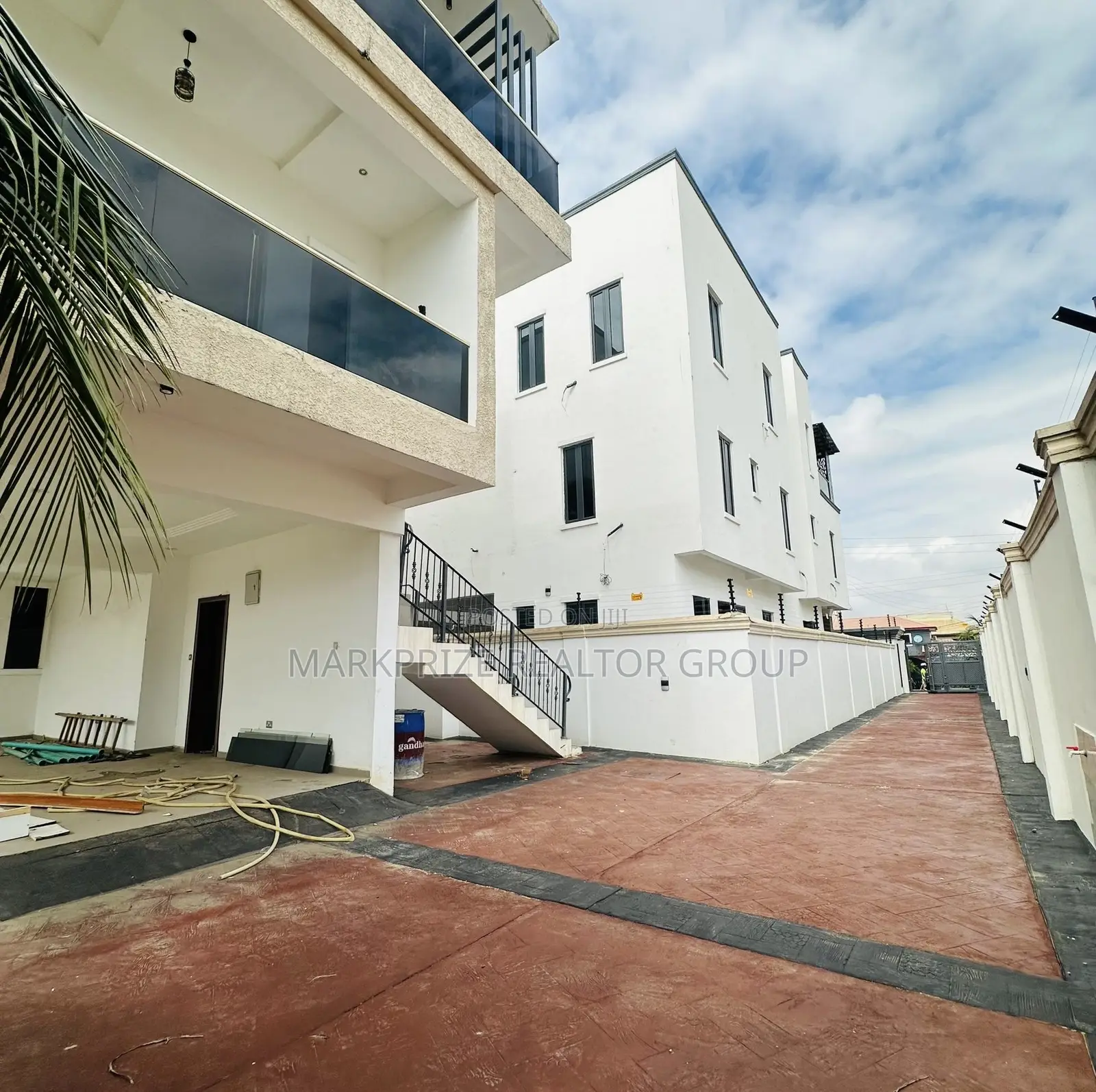 4bdrm Duplex in Magodo Phase 2 Lagos for sale in Magodo