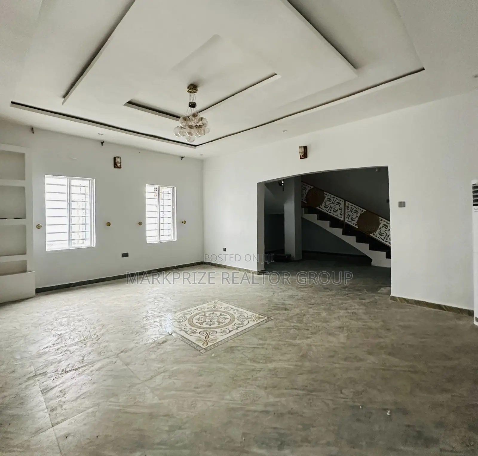 4bdrm Duplex in Agege Lagos for sale in Agege