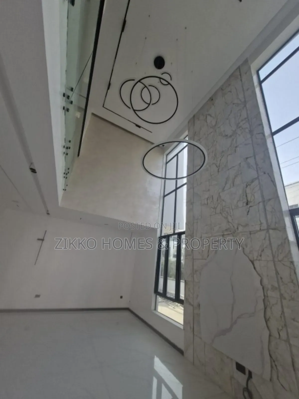 5bdrm Duplex in Megamound, Lekki for sale in Lekki