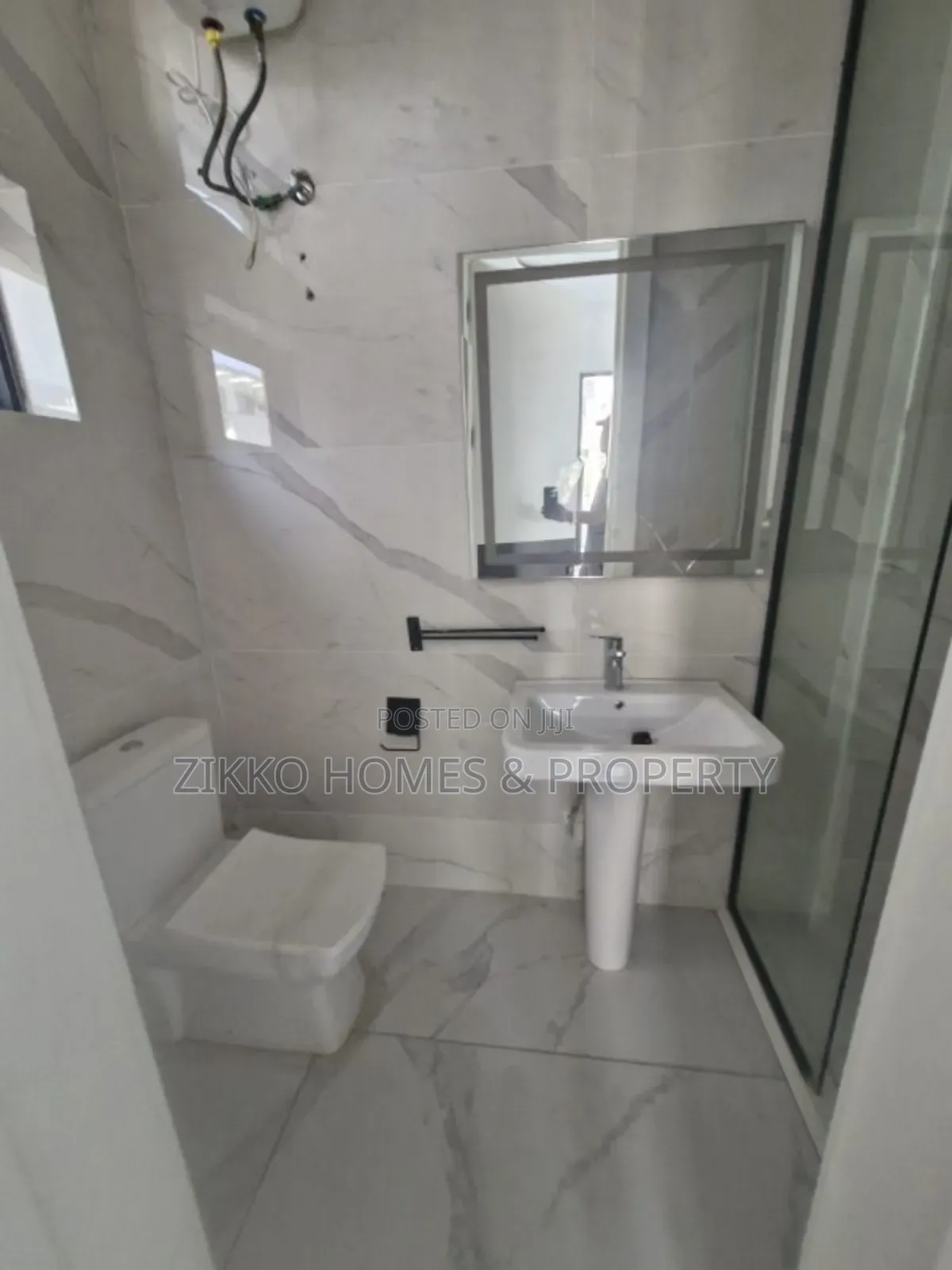5bdrm Duplex in Megamound, Lekki for sale in Lekki