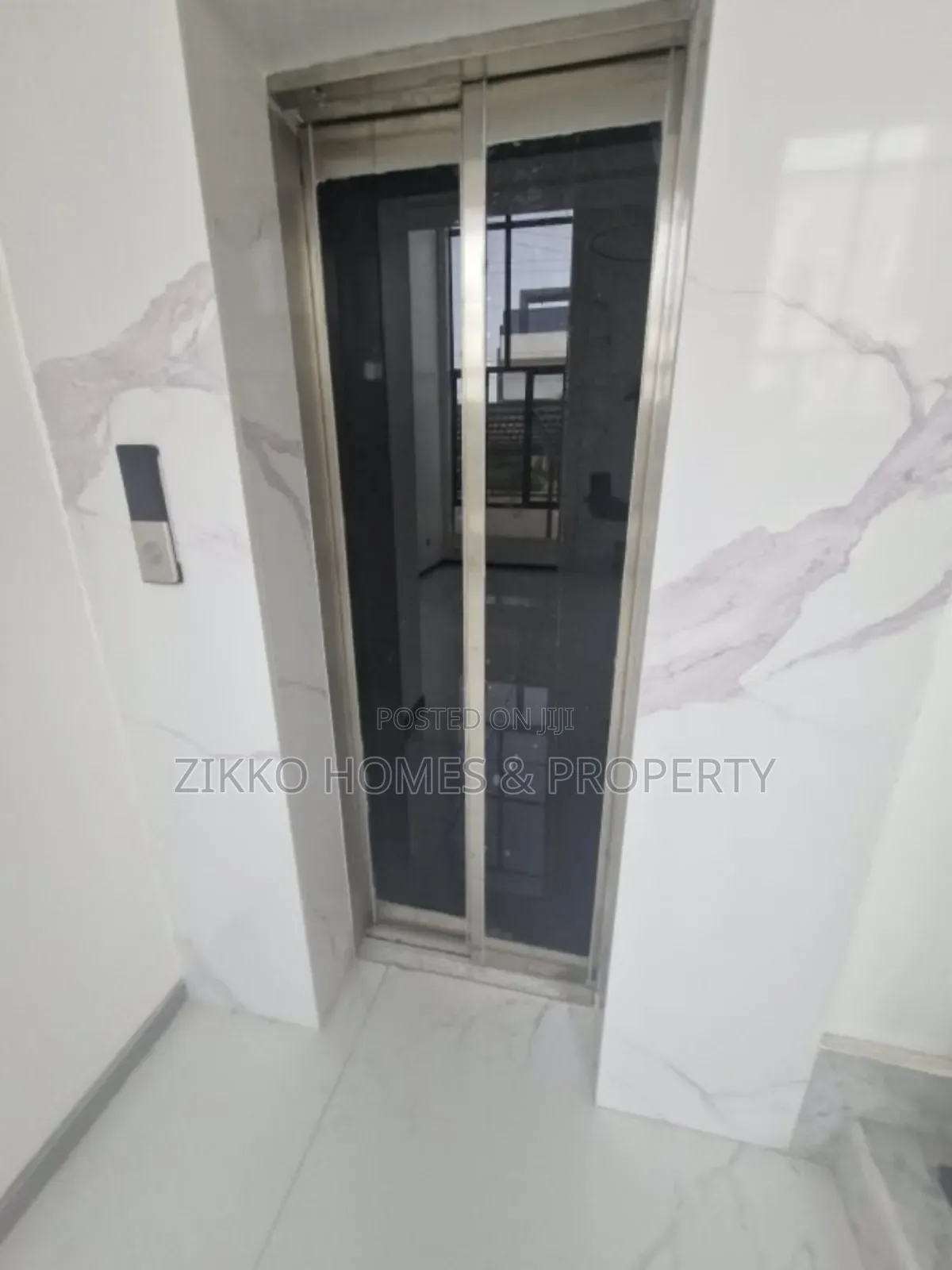 5bdrm Duplex in Megamound, Lekki for sale in Lekki