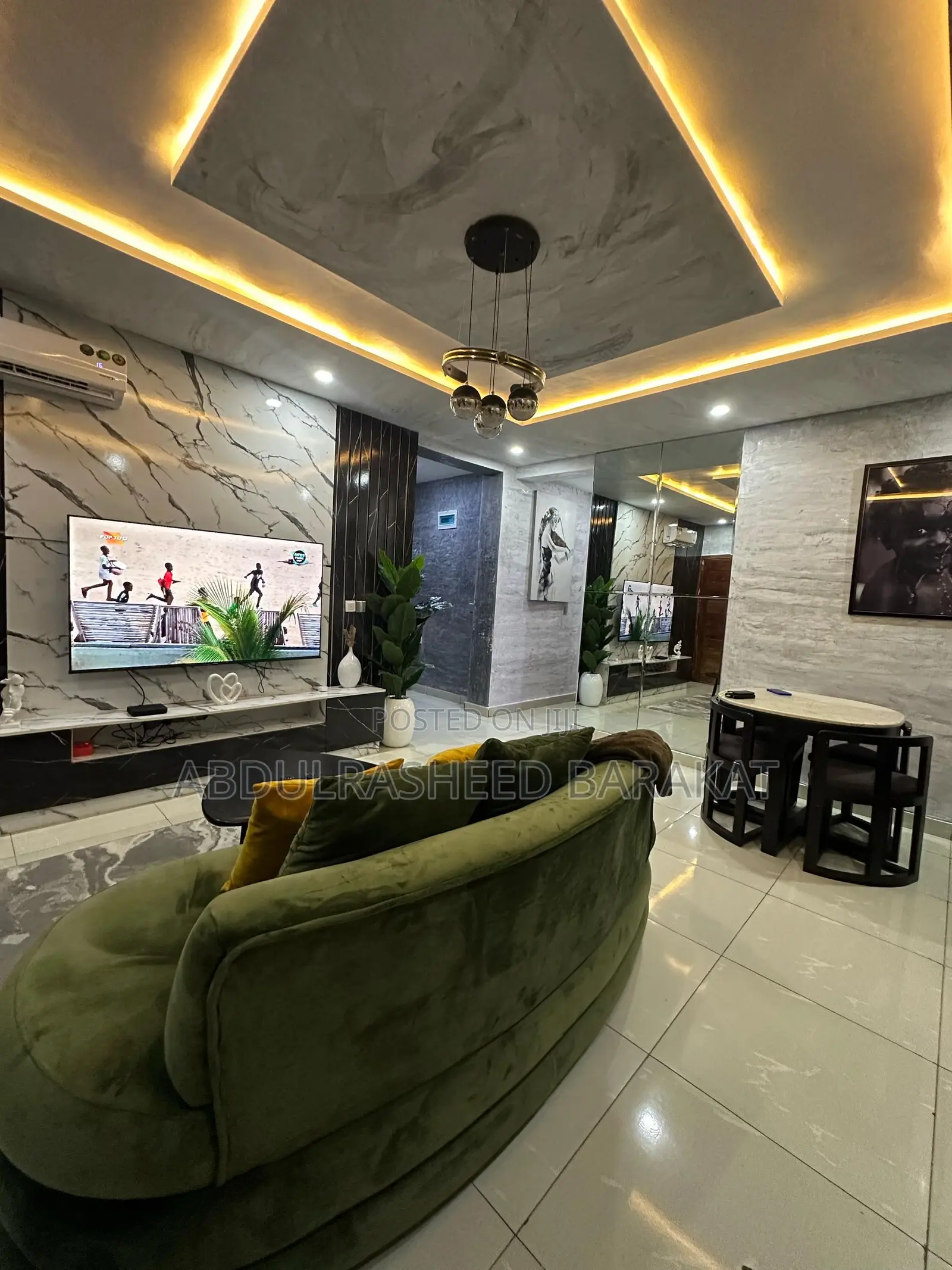 Luxury One Bedroom Apartment With Pool and Balcony in Ikate