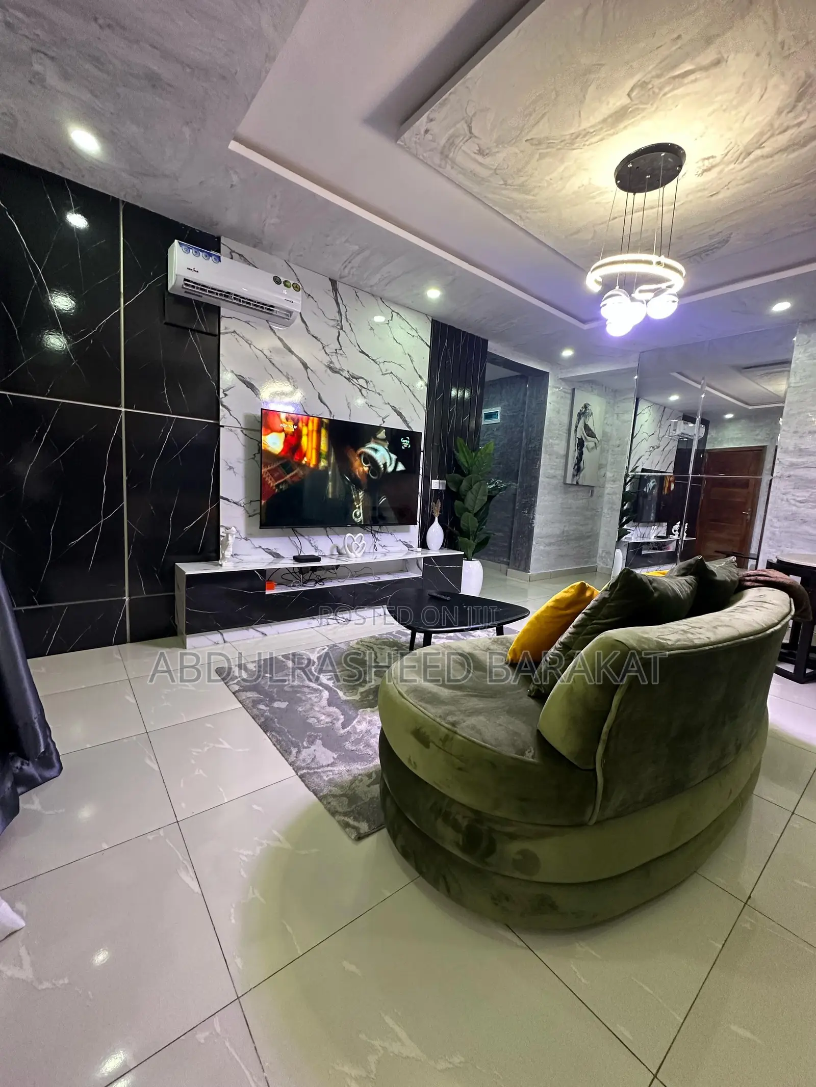 Luxury One Bedroom Apartment With Pool and Balcony in Ikate