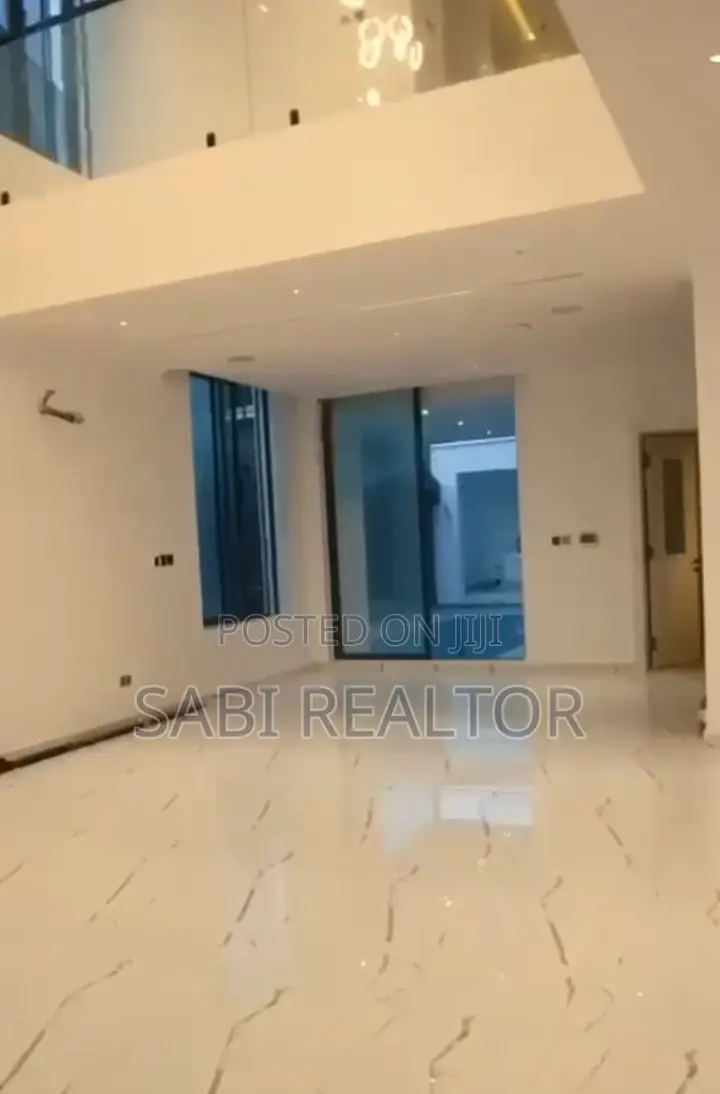 Furnished 5bdrm Duplex in Lekki for sale in Lekki Phase 1
