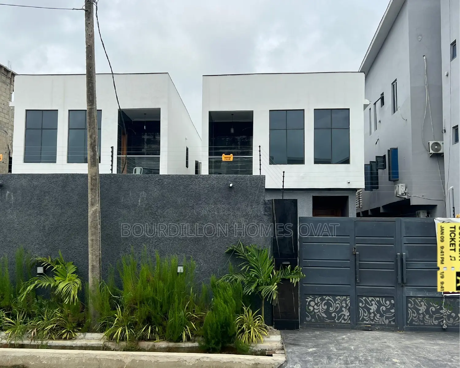 5bdrm Duplex in Ologolo for sale in Ologolo