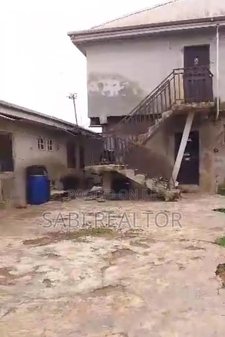 2bdrm Block of Flats in Ayobo for sale in Ayobo