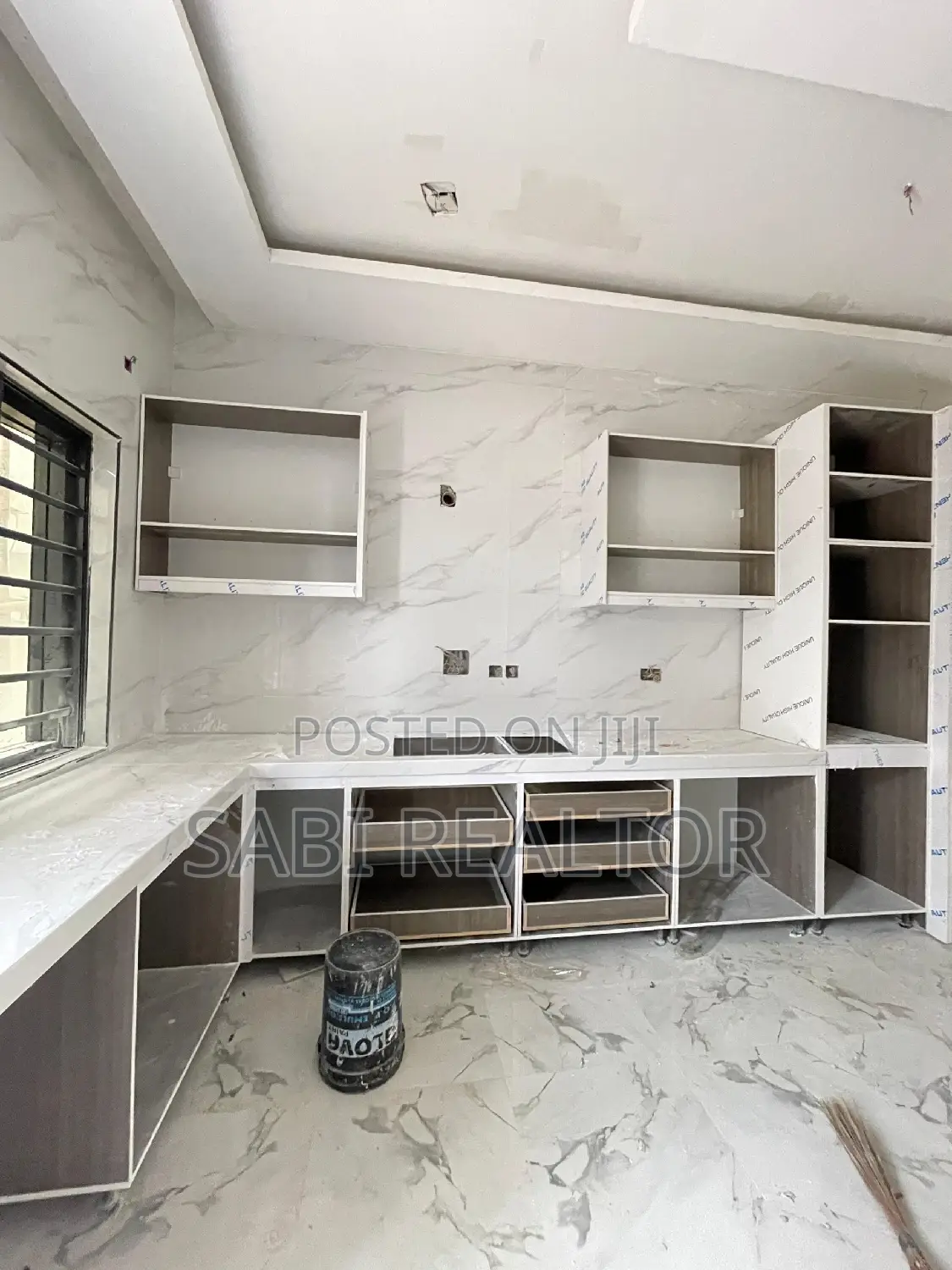 Furnished 4bdrm Duplex in Agungi for sale in Agungi