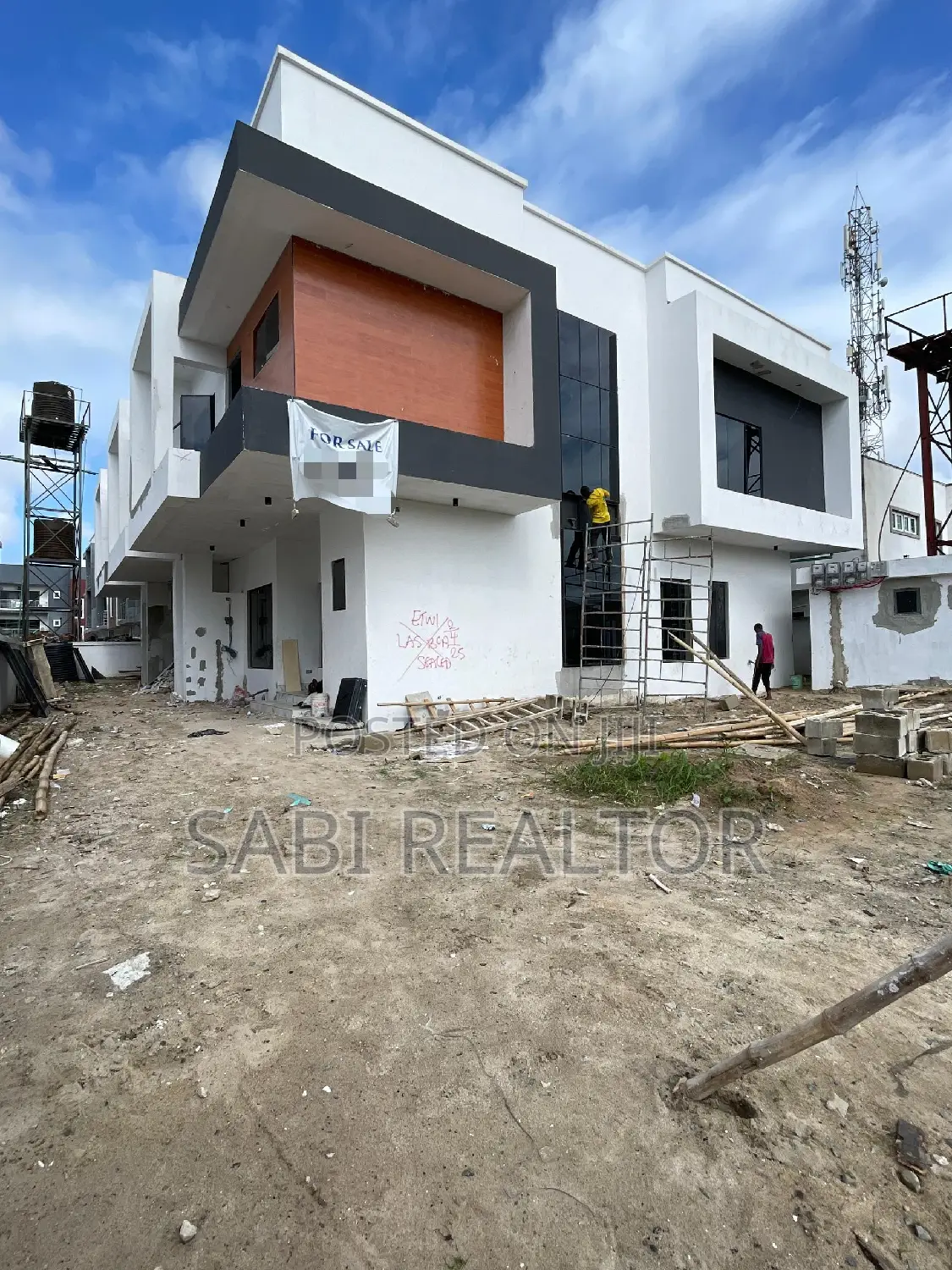 Furnished 4bdrm Duplex in Agungi for sale in Agungi