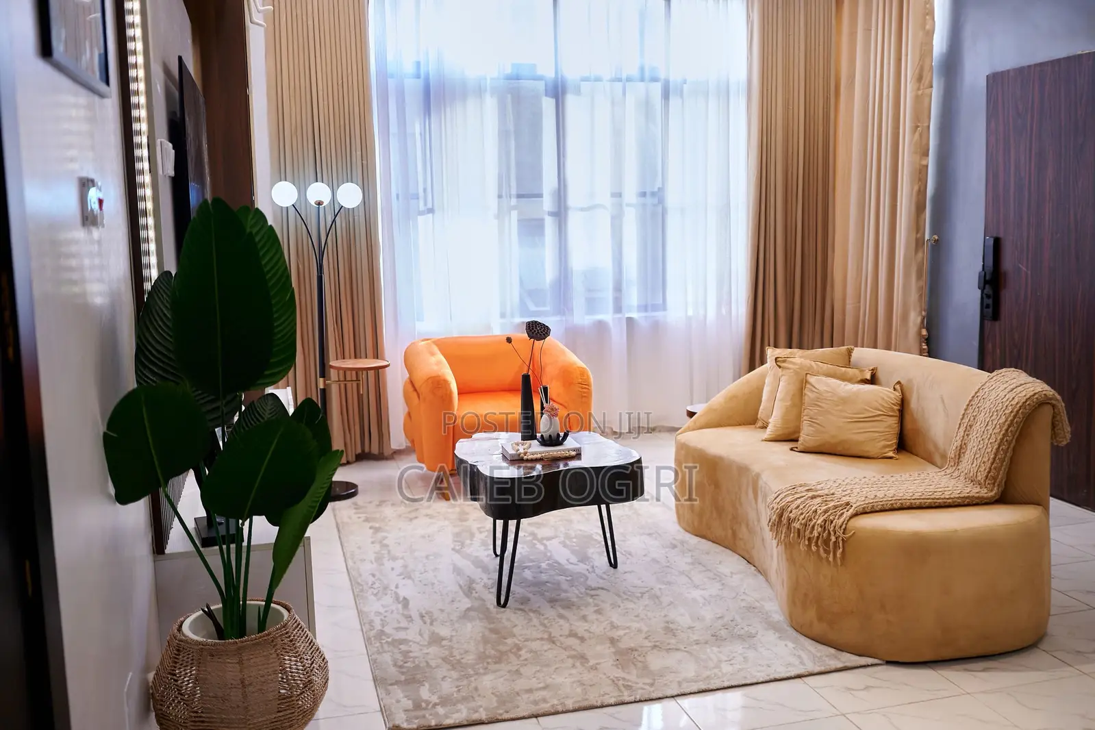 Smart Shortlet Stay at Yaba in Adekunle