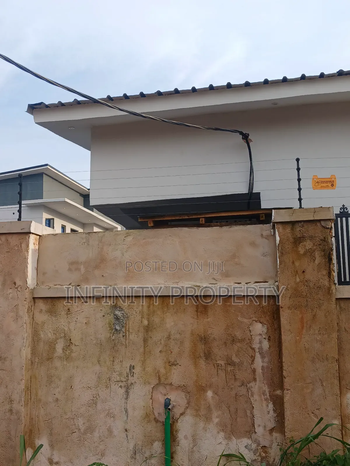4bdrm Duplex in Ugbor, Benin City for sale in Benin City